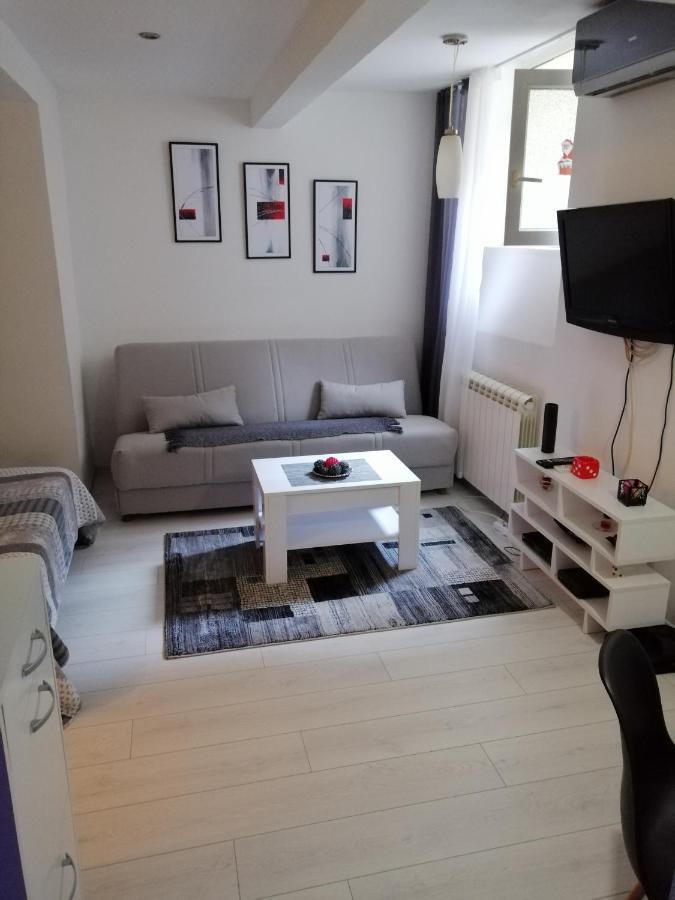 Studio Apartman Kocka Belgrade Exterior photo